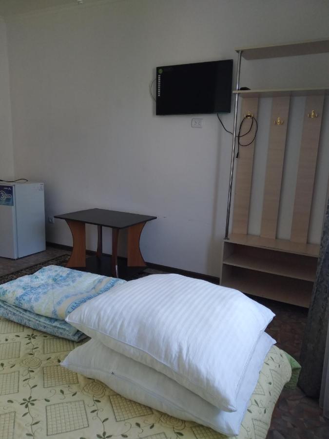 Guest House Arbat Cholpon-Ata Exterior photo